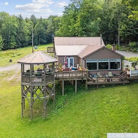 Hillside, SUMMIT, NY 12175