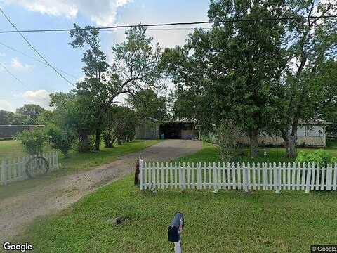 Hill Rd, Victoria, TX 77905