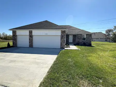 North Maxine Avenue, Nixa, MO 65714