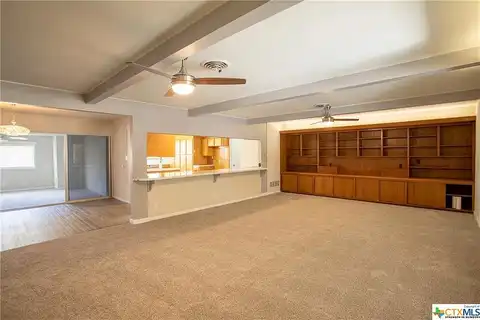College, VICTORIA, TX 77901