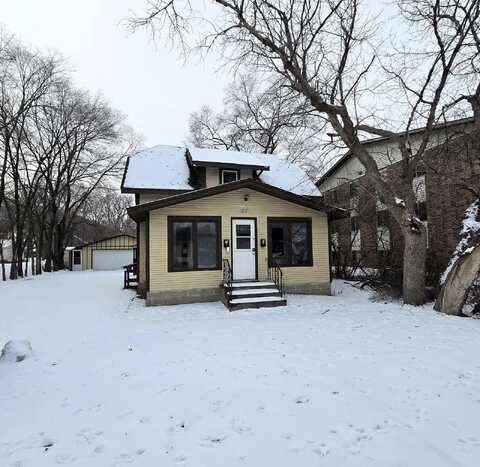 6Th, SAINT CLOUD, MN 56301