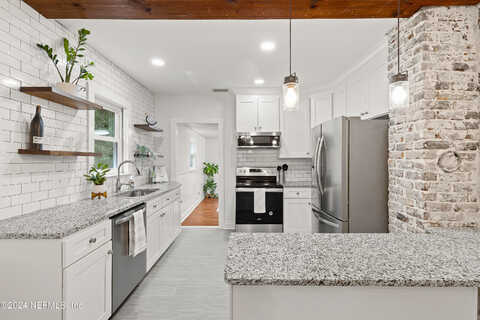 Dancy, JACKSONVILLE, FL 32205