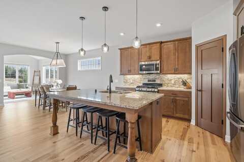 Ivywood, LAKE ELMO, MN 55042