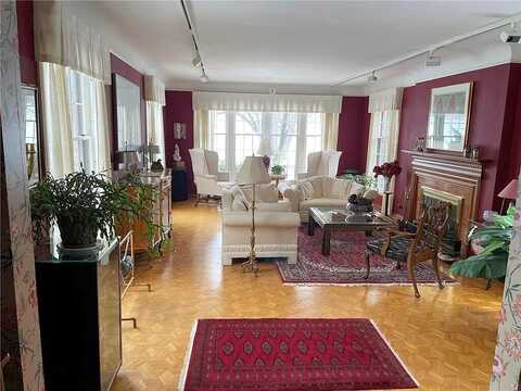Beechwood, SAINT PAUL, MN 55116