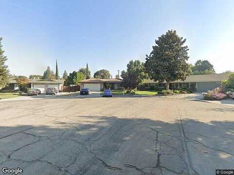 Oak Drive, REEDLEY, CA 93654