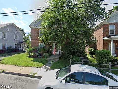 Courtland, EAST STROUDSBURG, PA 18301