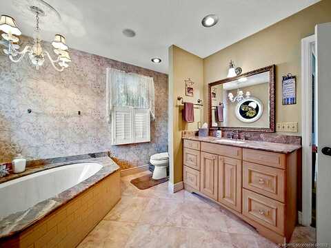 La Mesa, PALM CITY, FL 34990