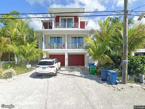 Avenue C, BRADENTON BEACH, FL 34217