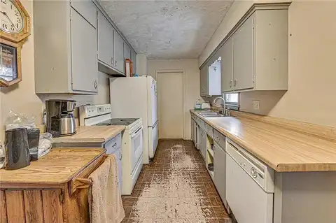 Gladiola, ANDOVER, MN 55304