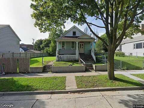 29Th, MILWAUKEE, WI 53208