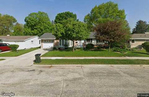 Meadowbrook, WEST BEND, WI 53090