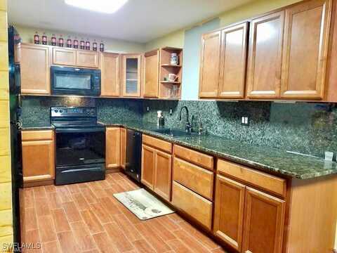 17Th, LEHIGH ACRES, FL 33971