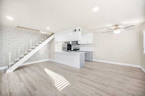 Holt, FRESNO, CA 93705