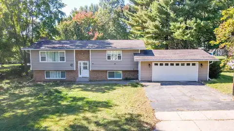 Lisbeth, WAUSAU, WI 54401