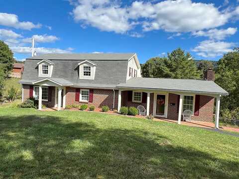 Cordelia, CEDAR BLUFF, VA 24609