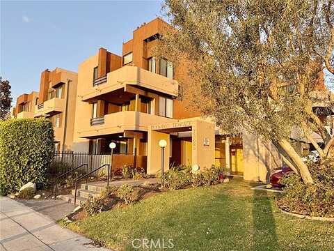 Topanga Canyon, CANOGA PARK, CA 91304