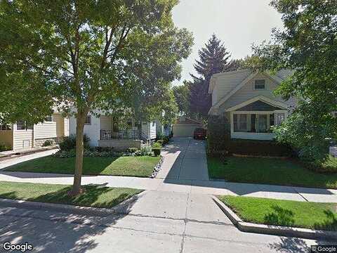 88Th, MILWAUKEE, WI 53214