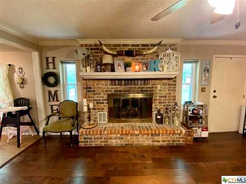Chicktown, GATESVILLE, TX 76528