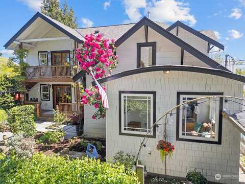 Whitman, SEATTLE, WA 98103