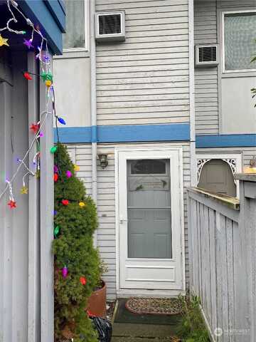 Pinebrook, DES MOINES, WA 98198