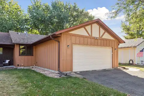 1St, SAINT MICHAEL, MN 55376