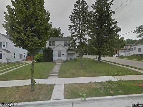 89Th, MILWAUKEE, WI 53227