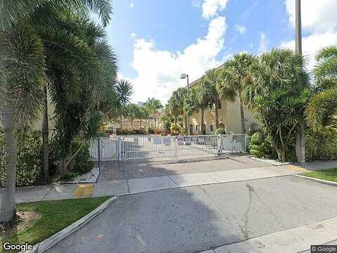 167Th, NORTH MIAMI BEACH, FL 33162