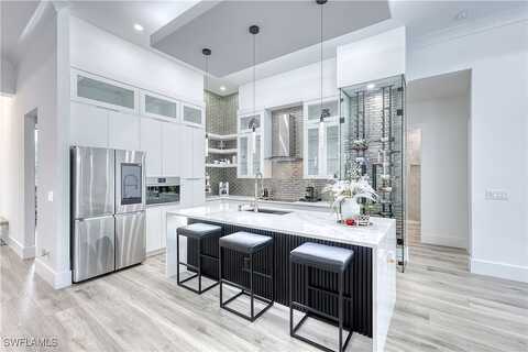 6Th, NAPLES, FL 34120