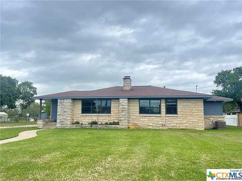 Main, CUERO, TX 77954