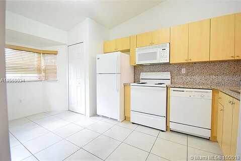 Se 28Th Ct, Homestead, FL 33035