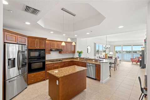 Gulf Blvd, Redington Shores, FL 33708