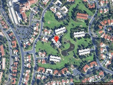 Paseo Del Lago, LAGUNA WOODS, CA 92637
