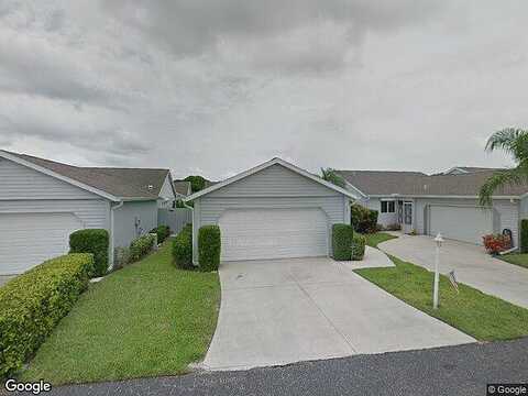 Ironwood Cir, Venice, FL 34292