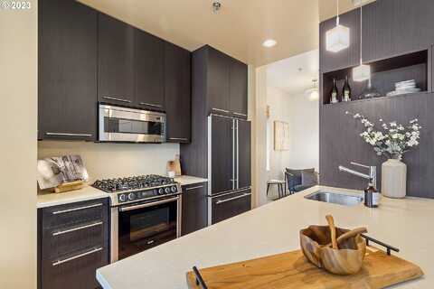Overton, PORTLAND, OR 97209