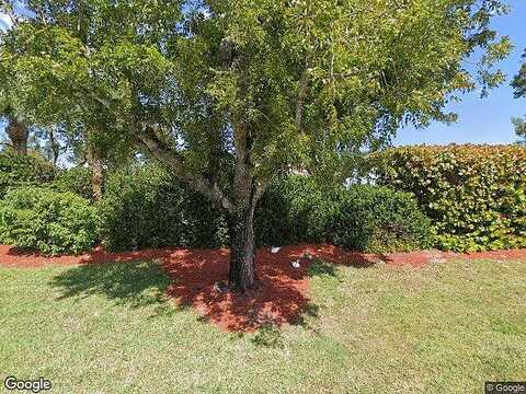 Emerald Cir, Naples, FL 34109