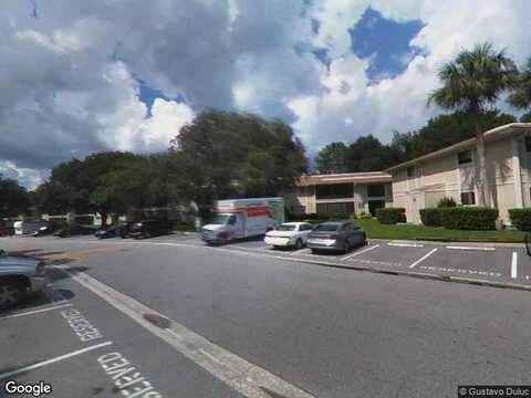 Laketree Ln, Temple Terrace, FL 33617