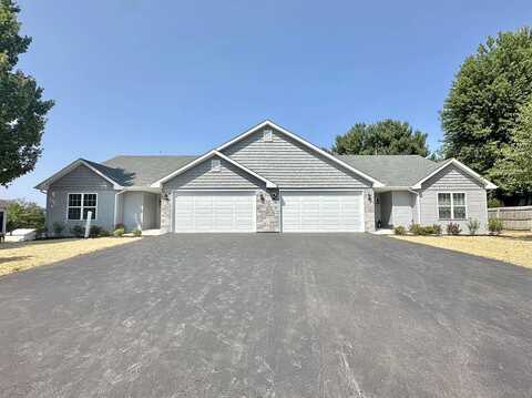 Spruce Court, Janesville, WI 53546