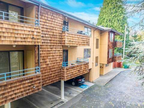 Blakeley, SEATTLE, WA 98105