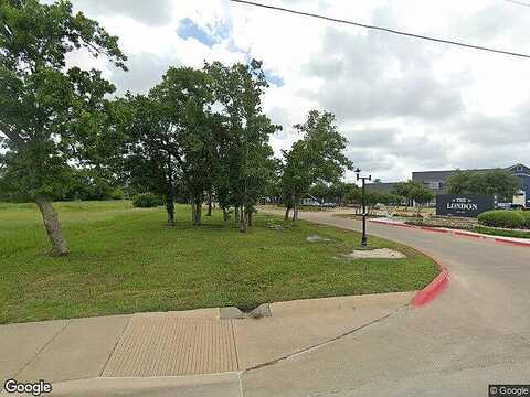 Luther Street W 1606, College Station, TX 77840