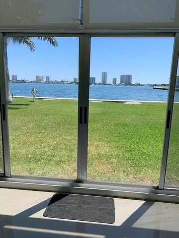 Lake Shore Drive, Riviera Beach, FL 33404