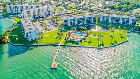 Intracoastal Place, Tequesta, FL 33469