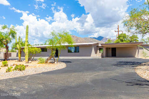 N Carolyn Place, Tucson, AZ 85704