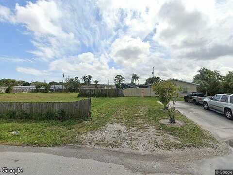 Venus Ave, West Palm Beach, FL 33406