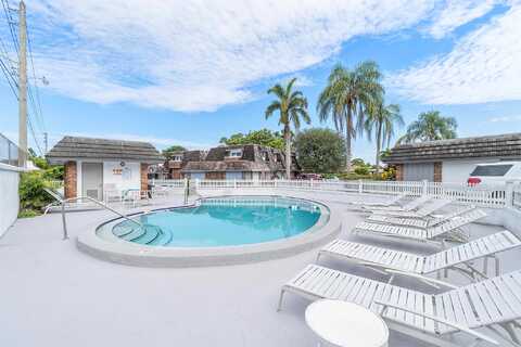 Pine Tree Court Court, Atlantis, FL 33462