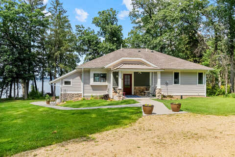 W6160 Lakeview N Dr, Markesan, WI 53946