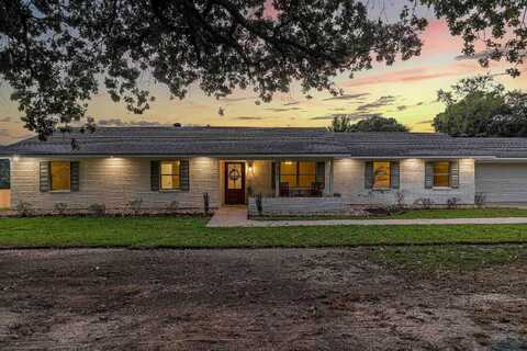 Debbie Dr., Kilgore, TX 75662