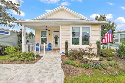 Lakeshore Way, Oxford, FL 34484