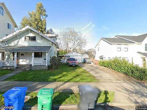 Se Miller St, Portland, OR 97202