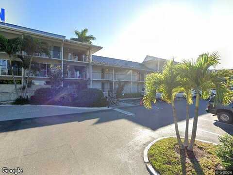 Broad Ave S #320, Naples, FL 34102