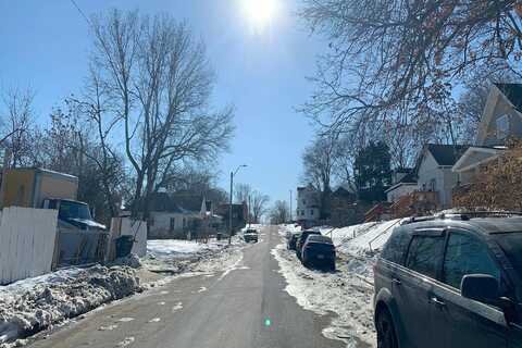 Kensington, KANSAS CITY, MO 64127